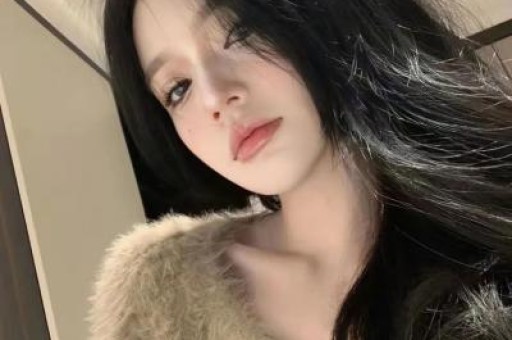 网红打卡点女厕所藏头