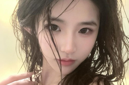 直播把未成年女生6次摁进鱼缸画面好残忍！快手又一精神小妹网红被封禁